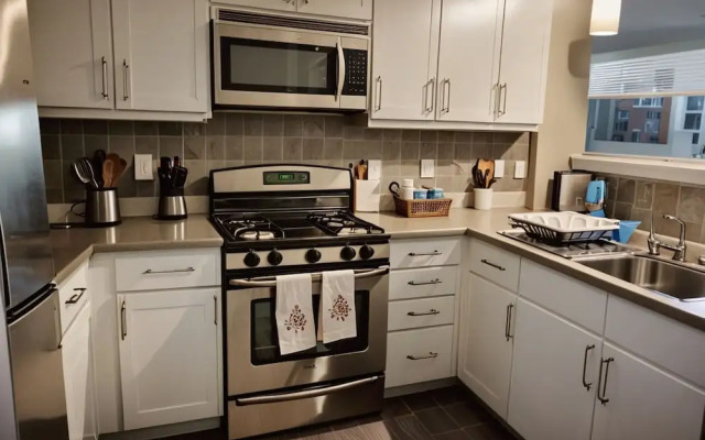 StaysPro - Venice Beach luxury Apartments minutes to The Marina And Santa Monica