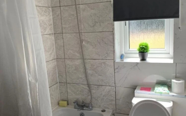Stunning 1 Bedroom Apartment in Dagenham