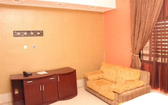 Tauba Hotel