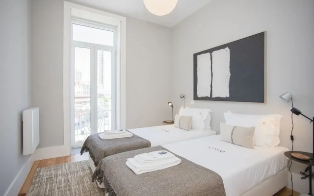 Liiiving - Art Design Apartment II