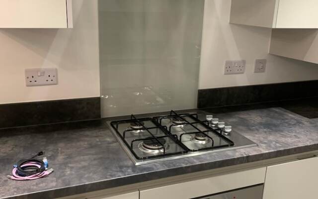 Pristine 3-bed House in Grays