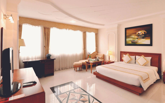 Tan Hoang Long Hotel