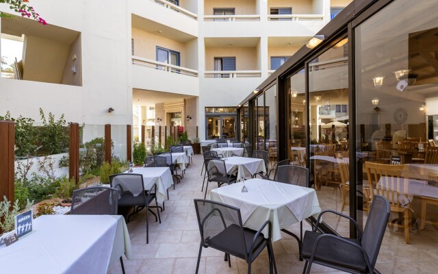 Pearl Beach Hotel