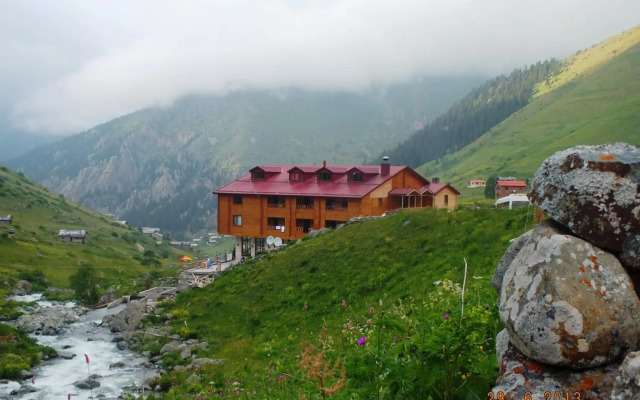 Yedigoller Hotel & Restaurant