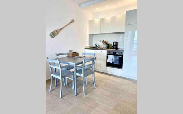 Appartement 3 pers sur la plage, accès direct mer