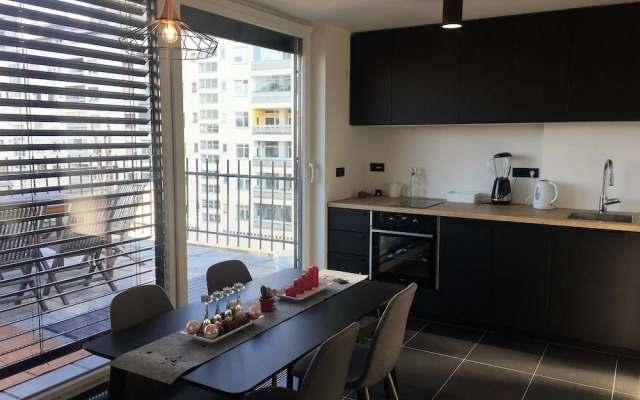 Rok's Mini Penthouse