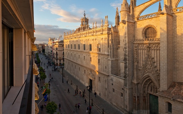 Puerta Catedral Studios