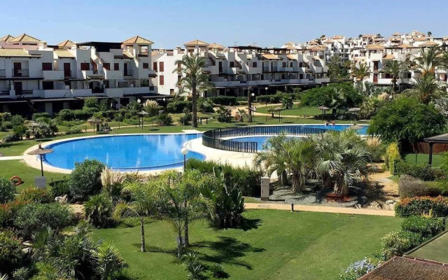 VenAVera C10A - Ground floor Garden 3Bedrooms/2Baths Beachfront, WIFI