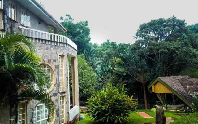 Adies Garden Suites