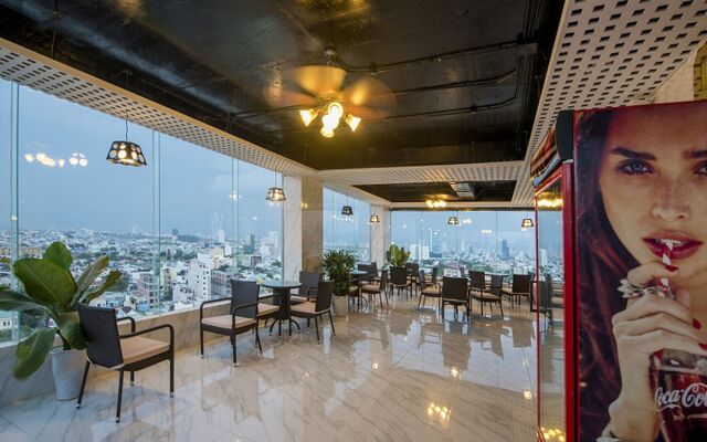 Crystal Hotel Da Nang