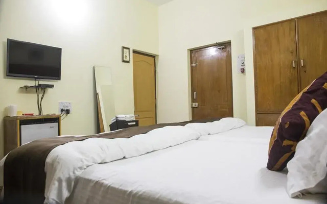 OYO Rooms Rajmahal Square