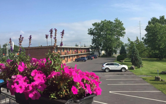Motel et Appartements du Fleuve