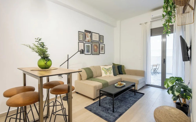 Zappa 2-BR Apt With Terrace in Athens