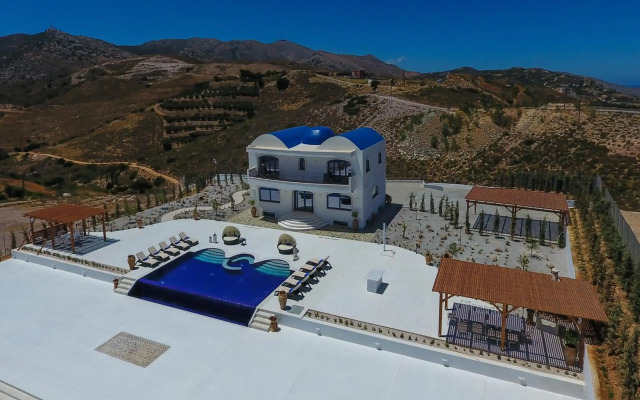 Villa Santorini, Wine Dark Sea Villas