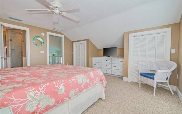 Turtleback Unit #12 - 3Br Villa
