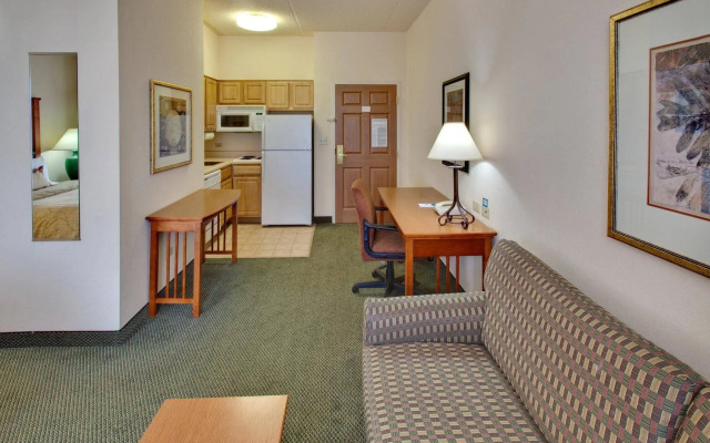 Staybridge Suites Chicago-Oakbrook Terrace by IHG