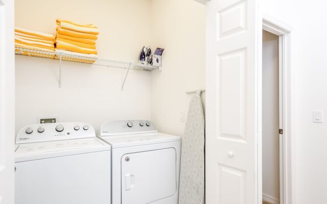 14 Bdrm 11 BA Sleeps 30