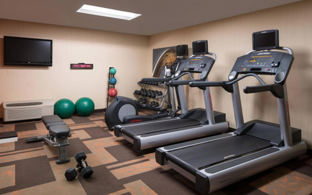 Courtyard by Marriott Tucson Airport