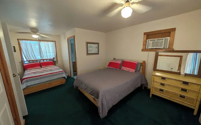 Cedarvale Cabins at Turner Falls