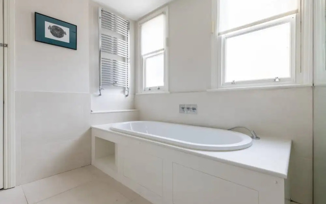 Masbro Road II by Onefinestay