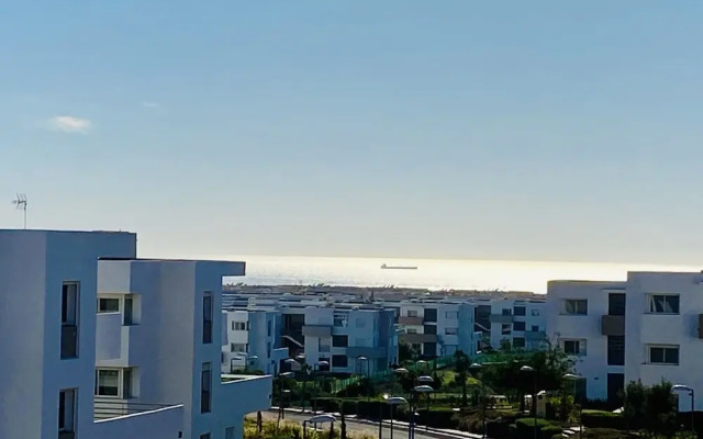 Luxury Apartment on the Marina