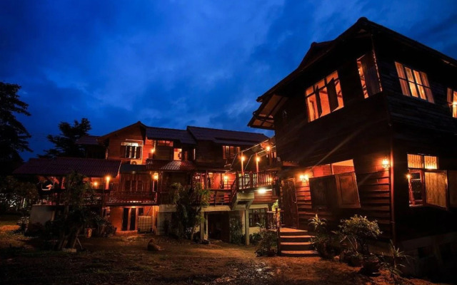 Thanyarat Resort and Organic Farm