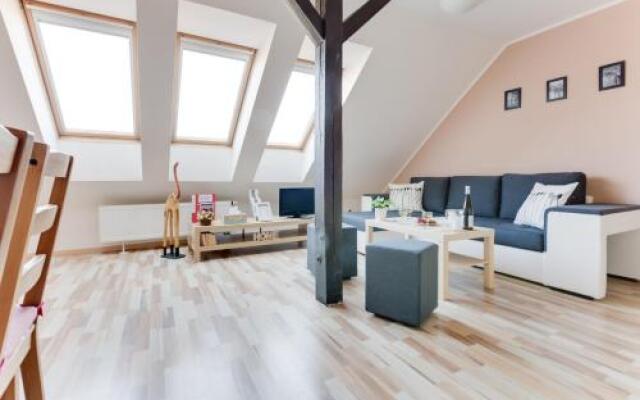 Jane's Attic Apartment