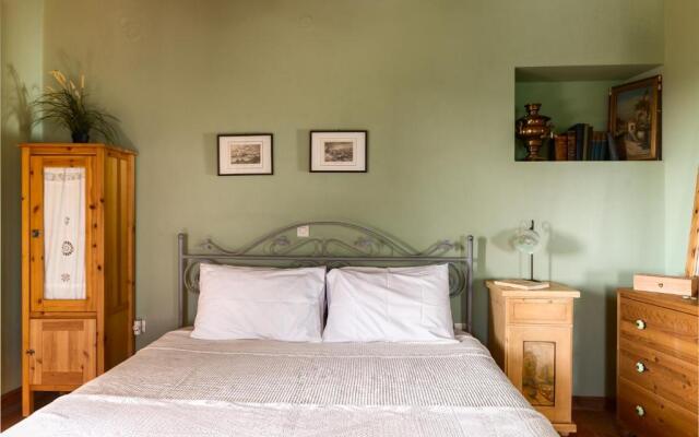 Rustic Escape, Agios Markos