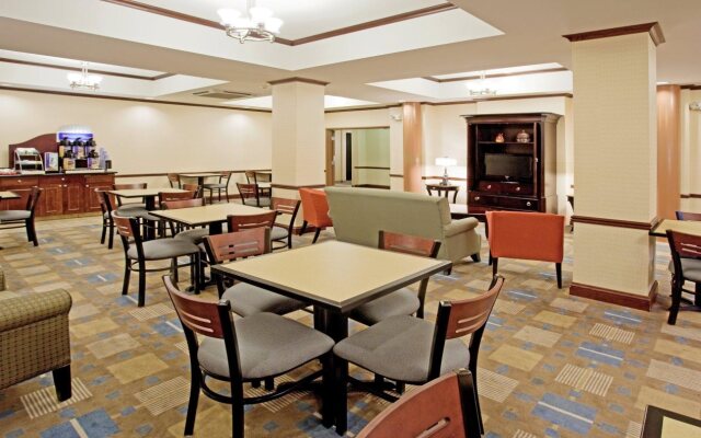 Holiday Inn Express & Suites Buffalo, an IHG Hotel