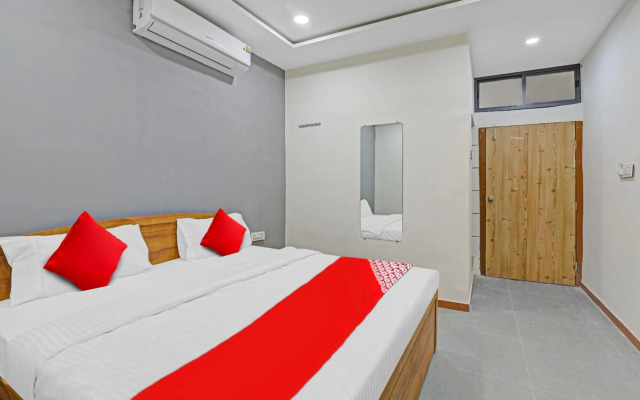 OYO Flagship 80625 Hotel King Land