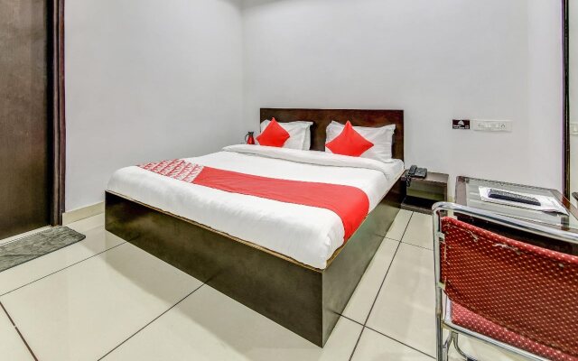 Hotel Deep by OYO Rooms