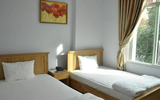 Janus Hotel