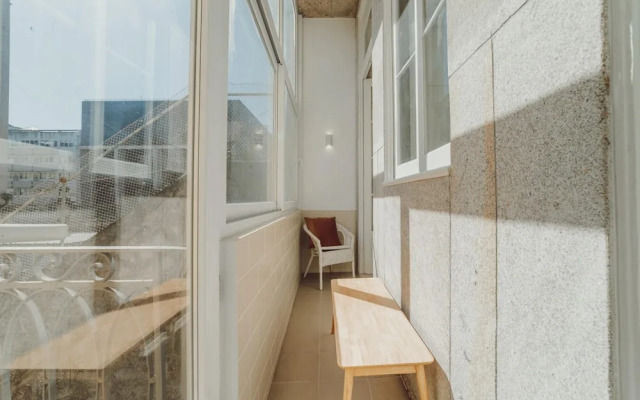 Porto Modern Downtown Apartment B With Garden