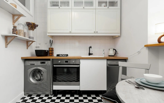 Mariensztat Warsaw by Renters