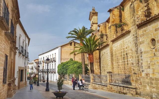 Alcazar De Baeza Centro Godoyes