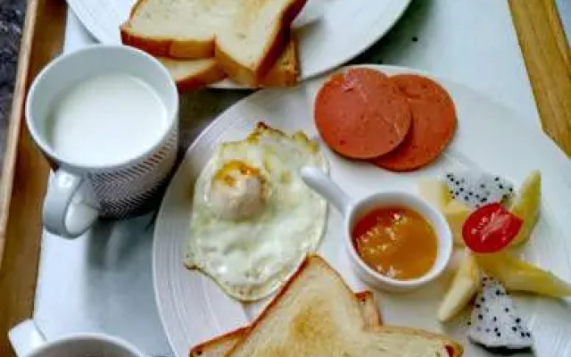 Maomaocool Traveling with Hotel Santa