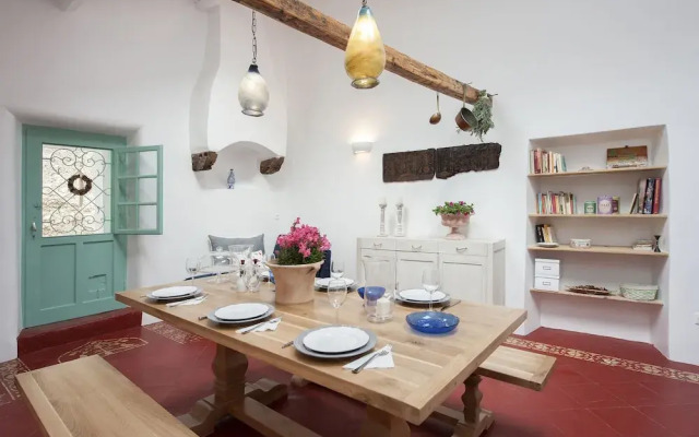 White Jasmine Cottage