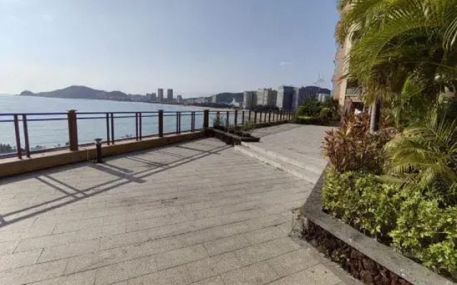 Green Seaview Holiday Apartment
