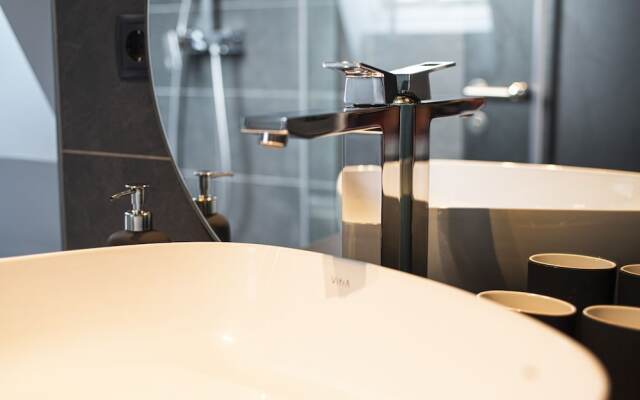 Blackhome Innsbruck City East