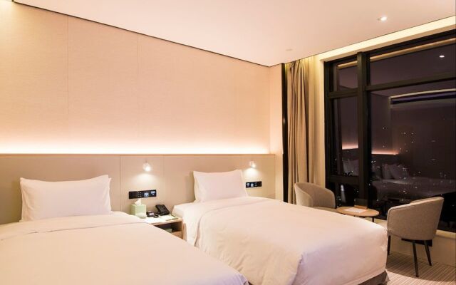 Virtuous World Hotel