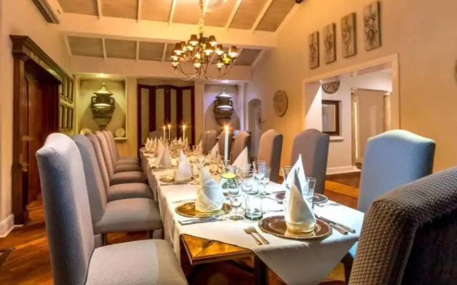 Blue Mountain Luxury Lodge