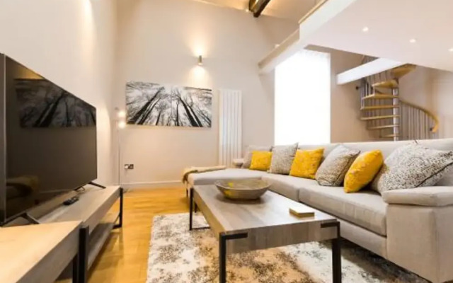 Host Stay Oddfellows Hall