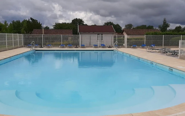 Villa in Les Forges With Golf & Pool Access