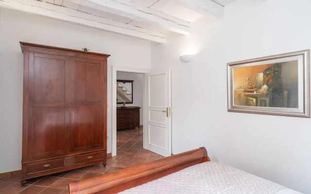 Secret Apartments - Two Bedroom Apartment With City View