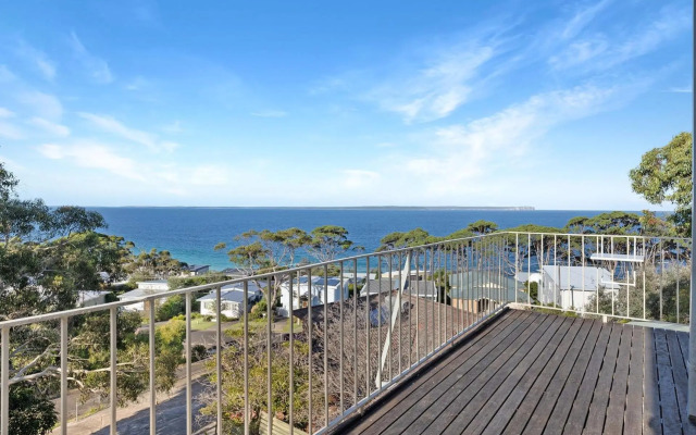 Sea Point at Hyams Beach 4pm Check Out Sundays