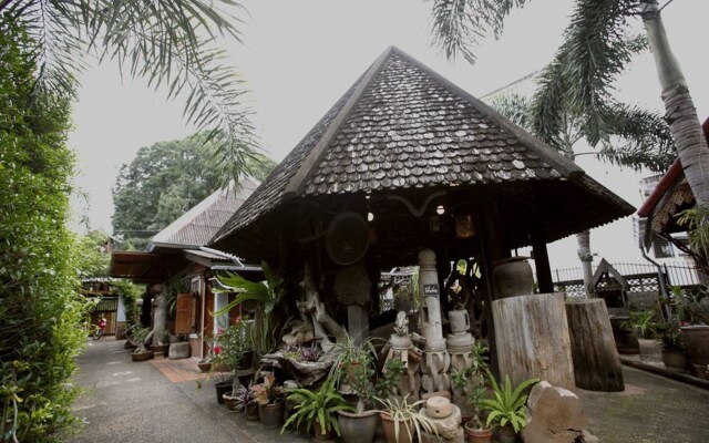 Baanthep Antique Homestay