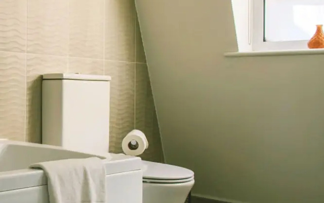 Spacious 3 Bedroom Apartment in South Kensington near Museums