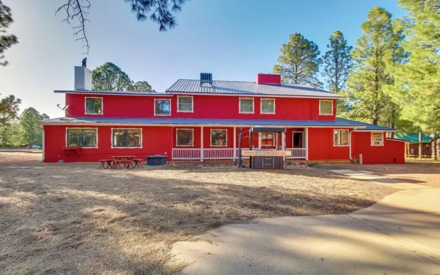 Near Sitgreaves Natl Park: High Country Farmhouse