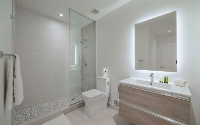 Prime location Luxury Condo at brickell