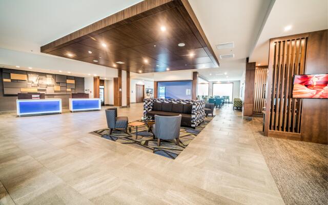 Holiday Inn Express & Suites West Edmonton - Mall Area by IHG